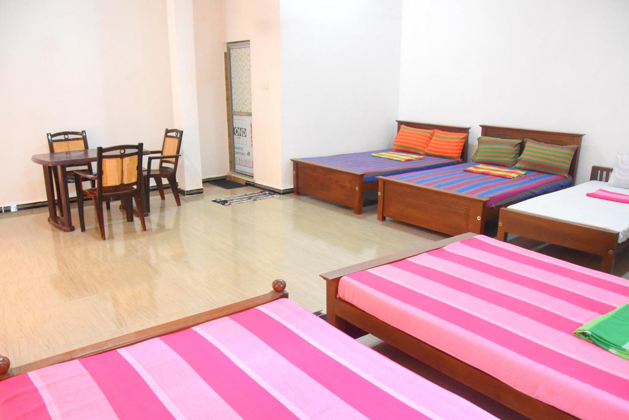 Green Mart Family Rest Anuradhapura Exteriör bild